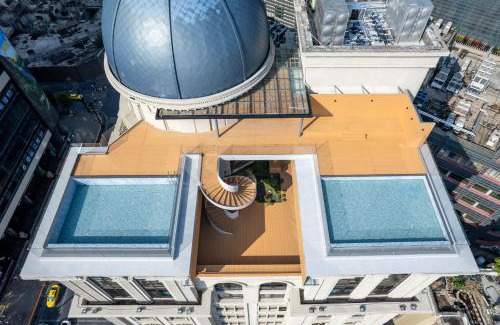 Yuzhong Hotel | Chongqing Jiefangbei Pedestrian Street Intercity Hotel