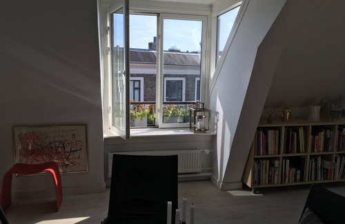Christianshavn Apartment | Chr. Harbor - right on the canal, 2 bedroom apartment perfect for a couple