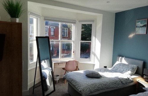 Ipswich House | Christchurch park holiday homes