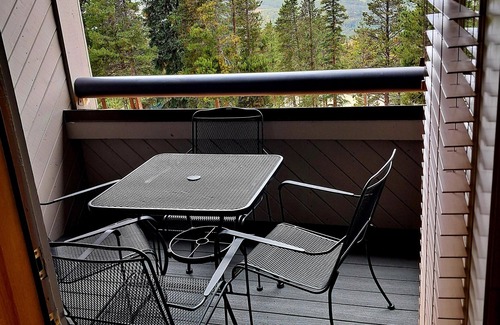 Baldy Mountain Condo | Christmas at Gold Point Resort in Breckenridge