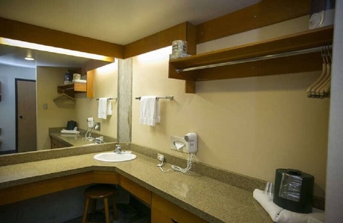 Salt Lake Mountain Resorts Hotel | Christmas at Snowbird! nIron Blosam-unit1120
