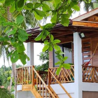 Tomas Oppus House | Chue&larry's Beachside Homestay