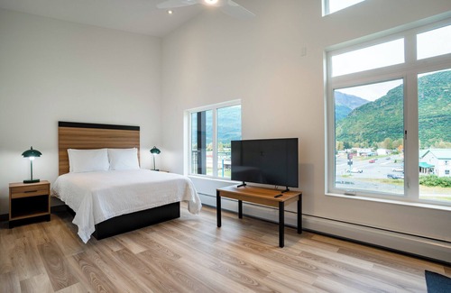 Valdez Hotel | Chugach Naswik Suites