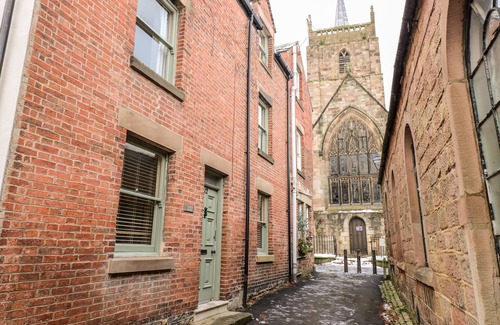 Wirksworth House | CHURCH HOUSE, family friendly, with a garden in Wirksworth
