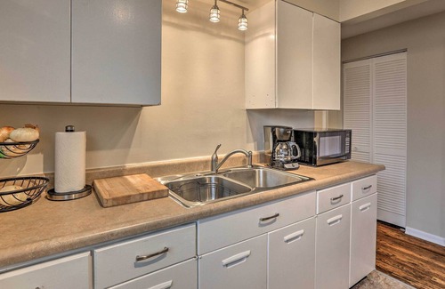 Roselawn Finance Apartment | Cincinnati Vacation Rental 10 to Central Downtown!
