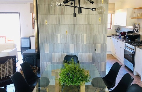 Ekurhuleni House | Cipresso guesthouse in Bashewa