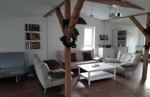 Schwerin Apartment | City-Apartment 2 - 120m², Dart+Airhockey+Beamer