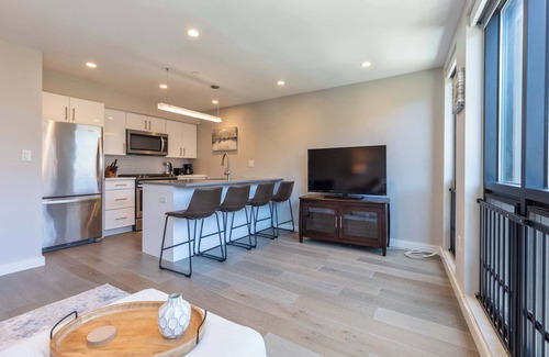 North End Apartment | City Apt In Heart of Boston