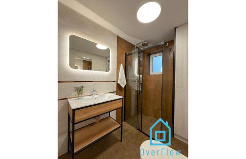 Borkowo Lostowickie Apartment | City Break- Spacious Apartment with Jacuzzi- Tranquil Escape 15 Minutes to the Sea and City Center