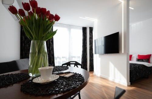 Mirow Apartment | City Center Grzybowska, next to Warsaw's Business District, Metro ONZ & Westin Hotel by WarsawSkyLine Apartments