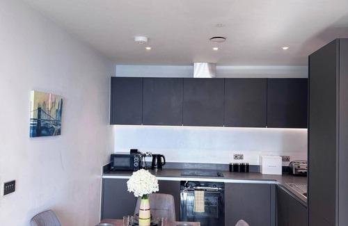 Manchester City Centre Apartment | City Centre - 2-bed High Rise Apartment - Sleeps 4