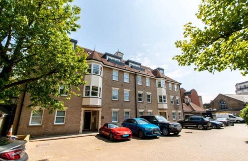 Chelmsford Apartment | City Centre Penthouse Apartment, near Cathedral