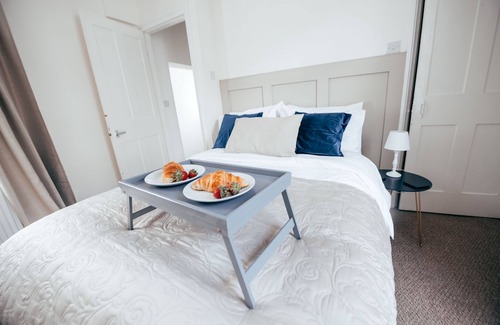 Canterbury House | City Centre Secret - 3 mins walk from high street