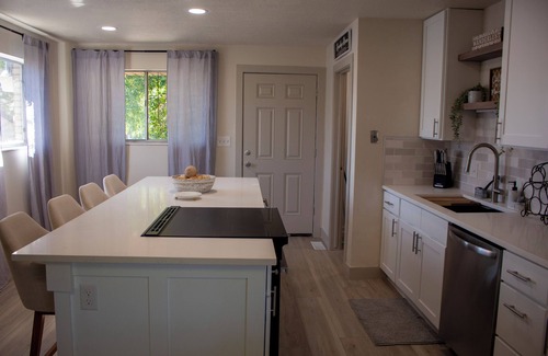 Millcreek Apartment | City convenience meets mountain adventure in Millcreek- Newly remodeled interior