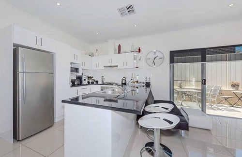 Enfield House | City Elegance Corporate Living: Enfield's Near New Beautiful Houses