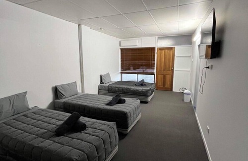 Paget Hotel | City Gates Motel