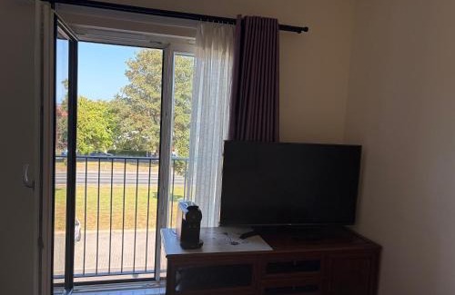 Muirhouse House | City Getaway - Homestay