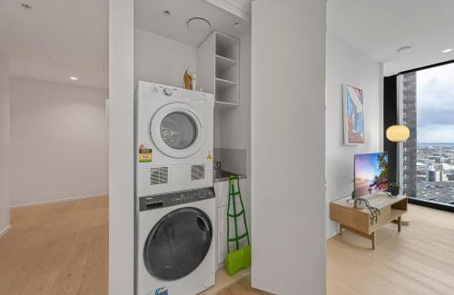Southbank Apartment | City lights & Casino nights