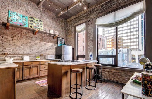 Downtown Nashville Condo | City Loft PH*Walk to Broadway*Printers Alley Lofts