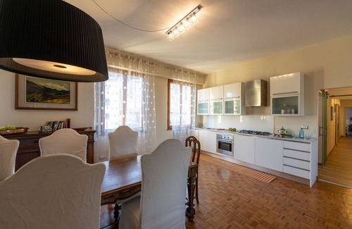 Siena Apartment | City/Village Apartment in Siena with 4 bedrooms sleeps 8