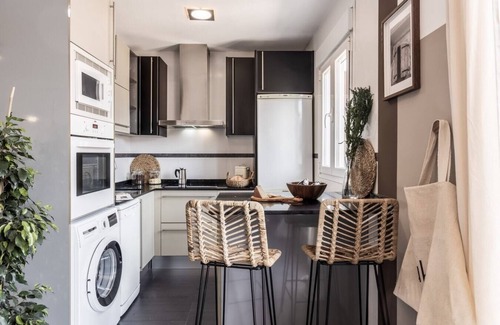 Cuatro Caminos Apartment | Clarac - 2 bedrooms and terrace in Azca