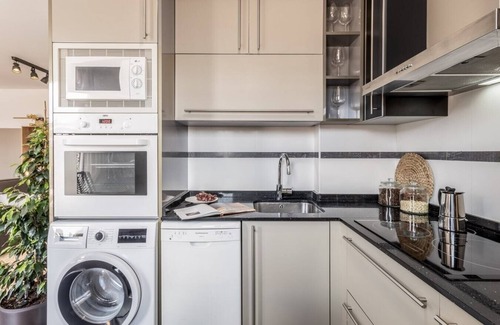 Cuatro Caminos Apartment | Clarac - 2 bedrooms and terrace in Azca