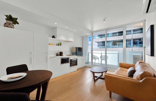 South Yarra Apartment | Claremont Suite 1008