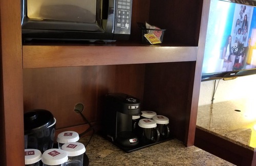 Clearwater Hotel | Clarion Inn & Suites Central Clearwater Beach