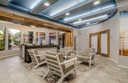 Tampa Hotel | Clarion Pointe Tampa-Brandon Near Fairgrounds and Casino