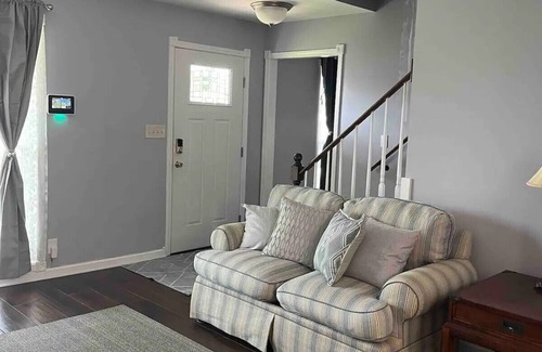 Clarksville House | Clarksville retreat, 15-minute drive to Governor's Square Mall