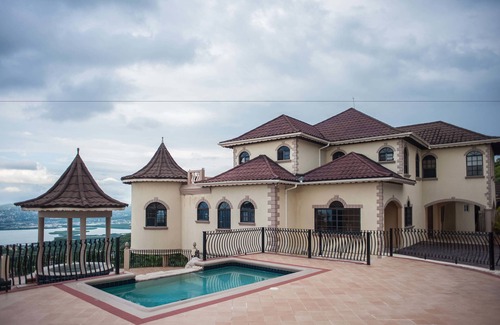 Reading Villa | Clarridge Hall Guesthouse