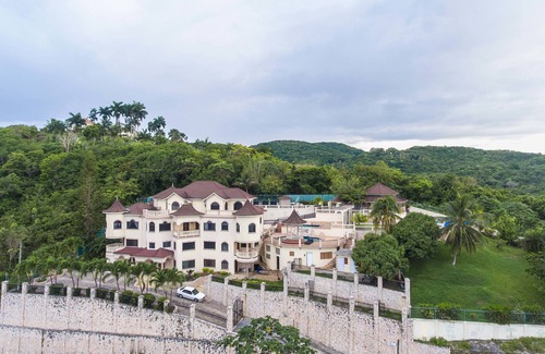 Reading Villa | Clarridge Hall Guesthouse