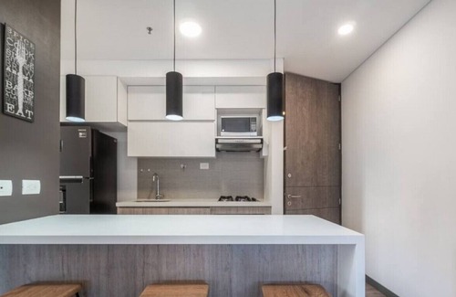 El Poblado Apartment | Class Suites 1504 · 2BR Stylish Apt 1AC, 5mins Provenza by HOUSY HOST