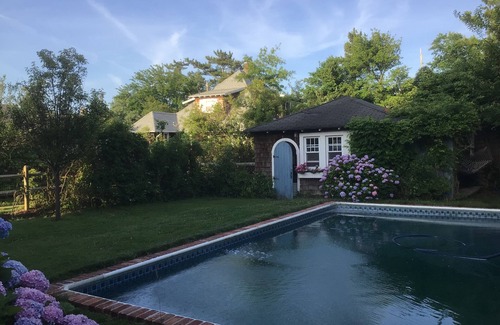 Bay Head House | Classic Bayheader with Pool & 4 minute Walk to Beach