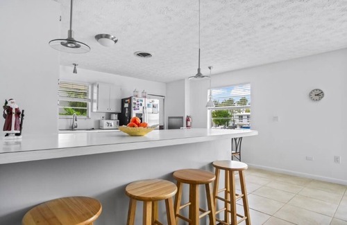 Venetian Shores House | Classic canal home with vintage charm!