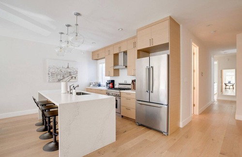 Nob Hill Apartment | Classic Russian Hill 3BR, nr Park, Museum, Dining & Shops, by Blueground