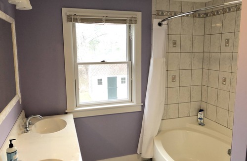 West Tisbury House | Classic & secluded - central to beaches and bike path