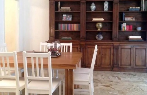 Porta Romana Apartment | Classic & Spacious 4 BR on Porta Romana