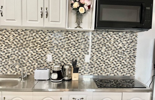 Venetian Road Settlement Apartment | Classic Studio in Venetian Roadn