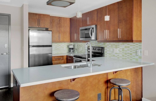 Uptown Apartment | Classic Uptown 1BR w/ W/D, Pool & Gym, walk to Coors Field, by Blueground