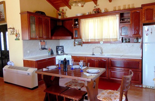 Vassilatika Villa | Classical Villa Anta near Ermones Beach