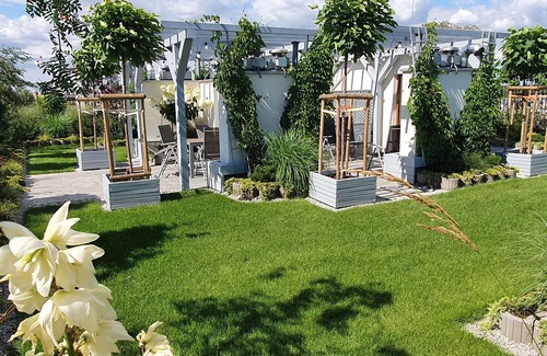 Warsaw Apartment | Classical Warszaw Apartment inside building with garden on the roof