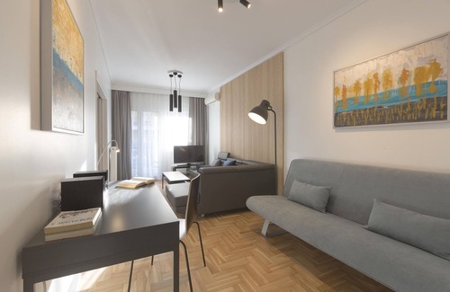 Thessaloniki City Centre Apartment | CLASSY APARTMENT, CITY CENTER, DESIGNED AND OWNED BY ARCHITECT