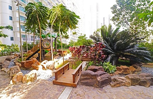 Luzon Apartment | Classy Studio at Acqua Livingstone