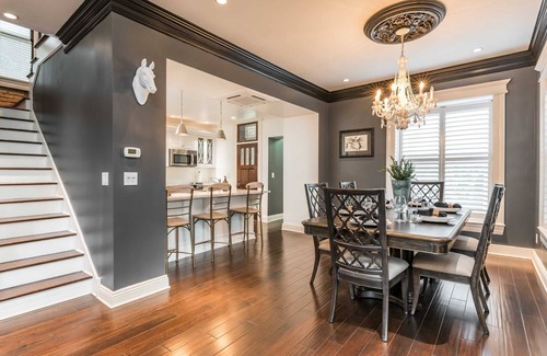 Old Louisville House | Classy Victorian Old Louisville - 6 bed 3.5 bath Historic!