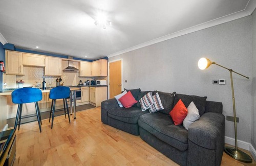 Warwick Apartment | Claverdon House · Modern Warwick Apartment sleeps 3 - Inspire Homes