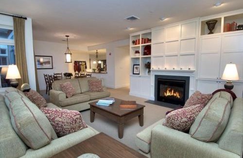 Warren Hotel | Clay Brook Hotel at Sugarbush