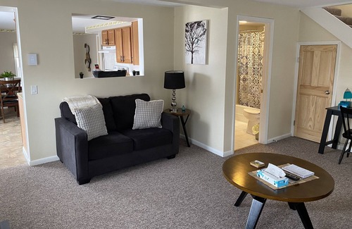 Clayton Apartment | Clayton #2 Cozy, Clean, and Convenient apartment