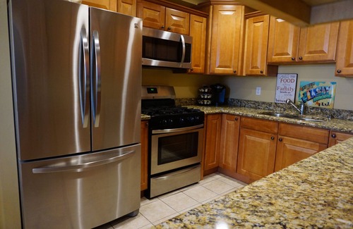 Seaside Heights House | Clean 4BR 3.5 bath condo a block away from the beach In Seaside Heights NJ