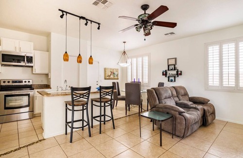 Ridgefield House | Clean and Comfy 4BRM PHX Home with Putting Green!